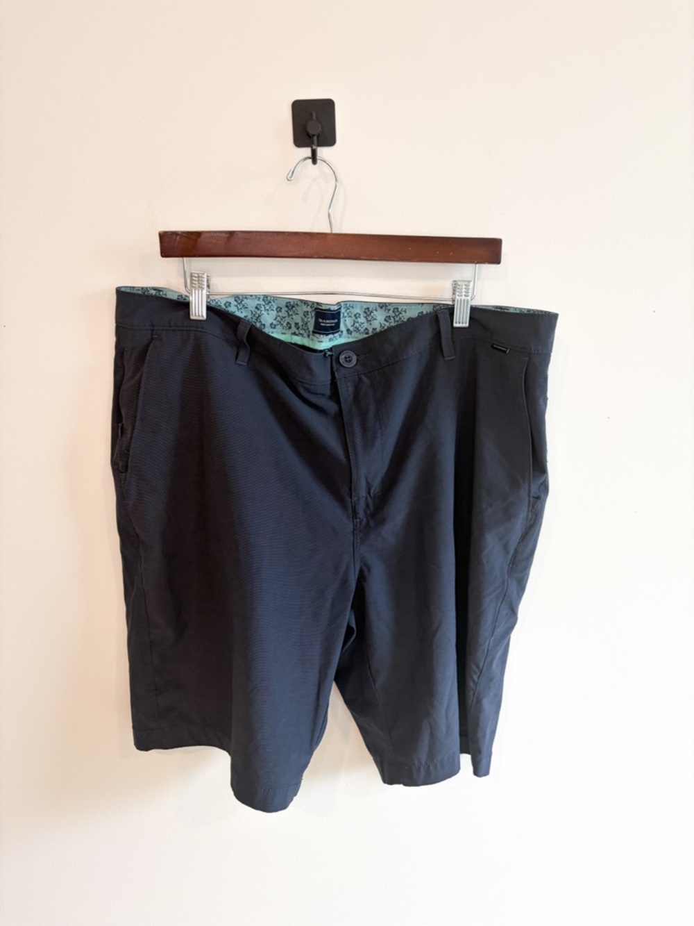 7 Diamonds Men's Navy Performance Shorts Size 40